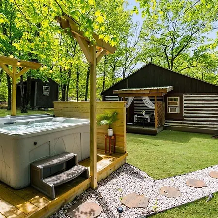 Modernized Log Cabin W Hot Tub Fire Pit & Views Berkeley Springs Exterior photo