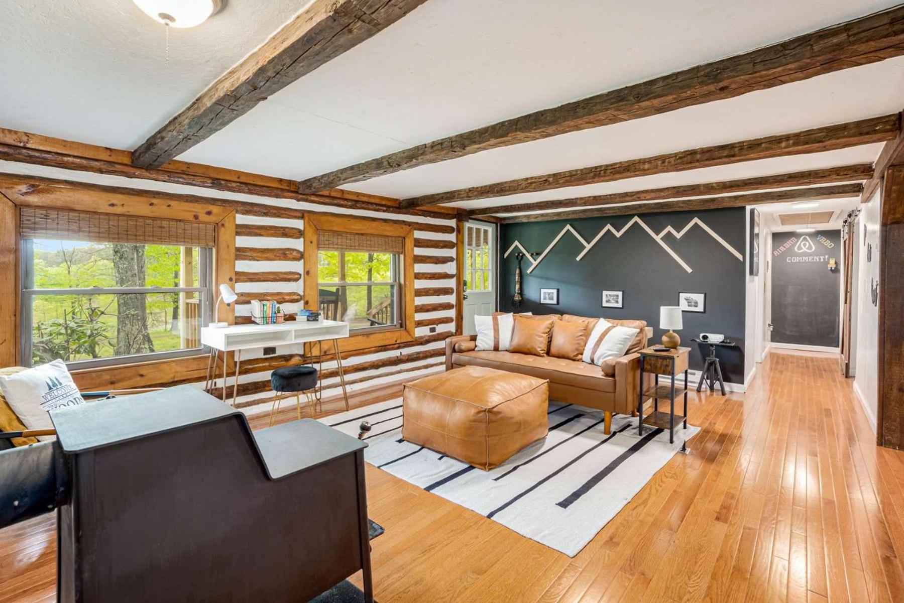 Modernized Log W Hot Tub Fire Pit & Views